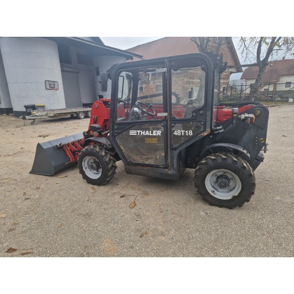 TELESKOPSKI NAKLADAČ