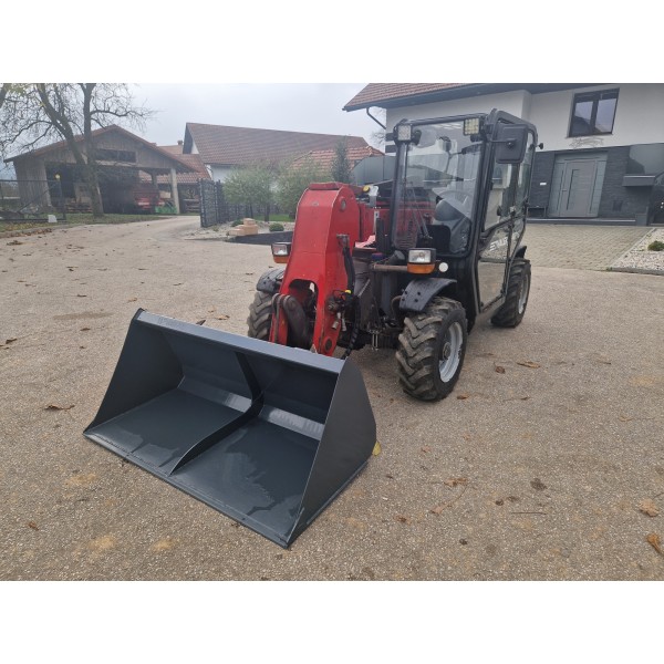 TELESKOPSKI NAKLADAČ