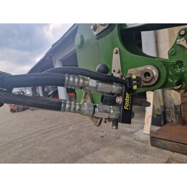 Čelni nakladač Fendt Cargo 4x75 Compact