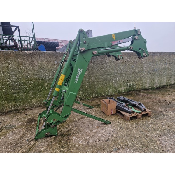 Čelni nakladač Fendt Cargo 4x75