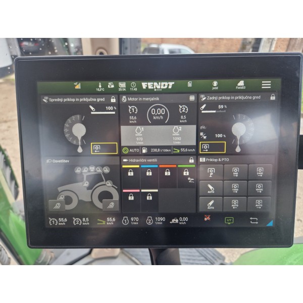 TRAKTOR FENDT 724 Vario
