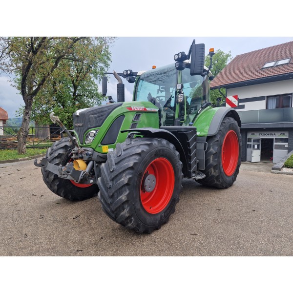 TRAKTOR FENDT 724 Vario
