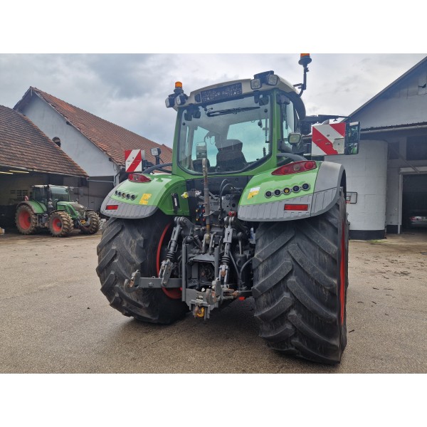 TRAKTOR FENDT 724 Vario