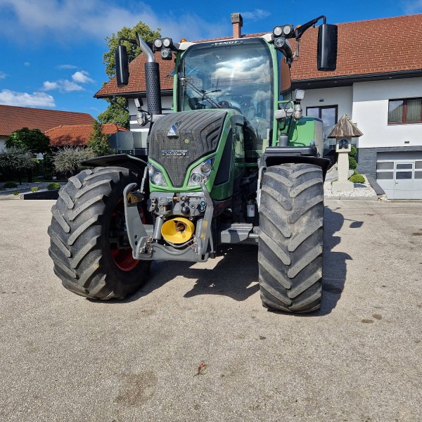 TRAKTOR FENDT 722 Vario