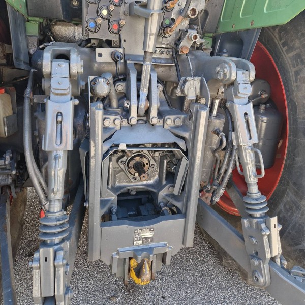 TRAKTOR FENDT 722 Vario