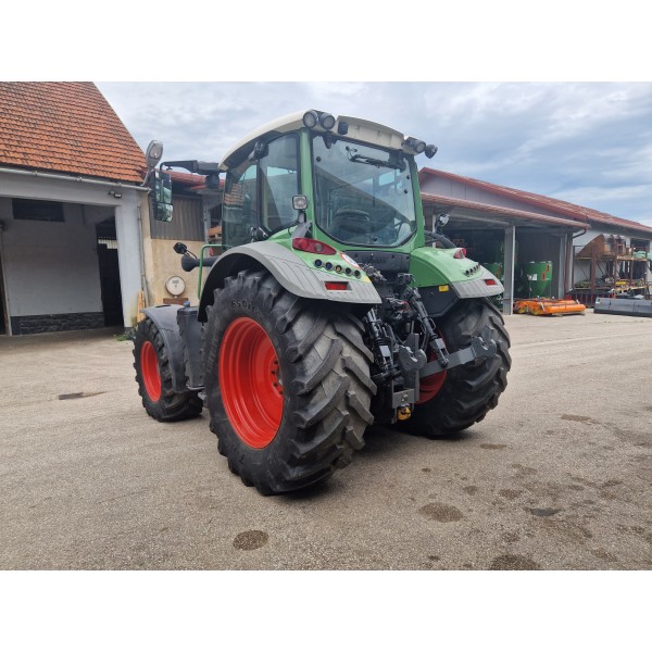 TRAKTOR FENDT 516 VARIO SCR