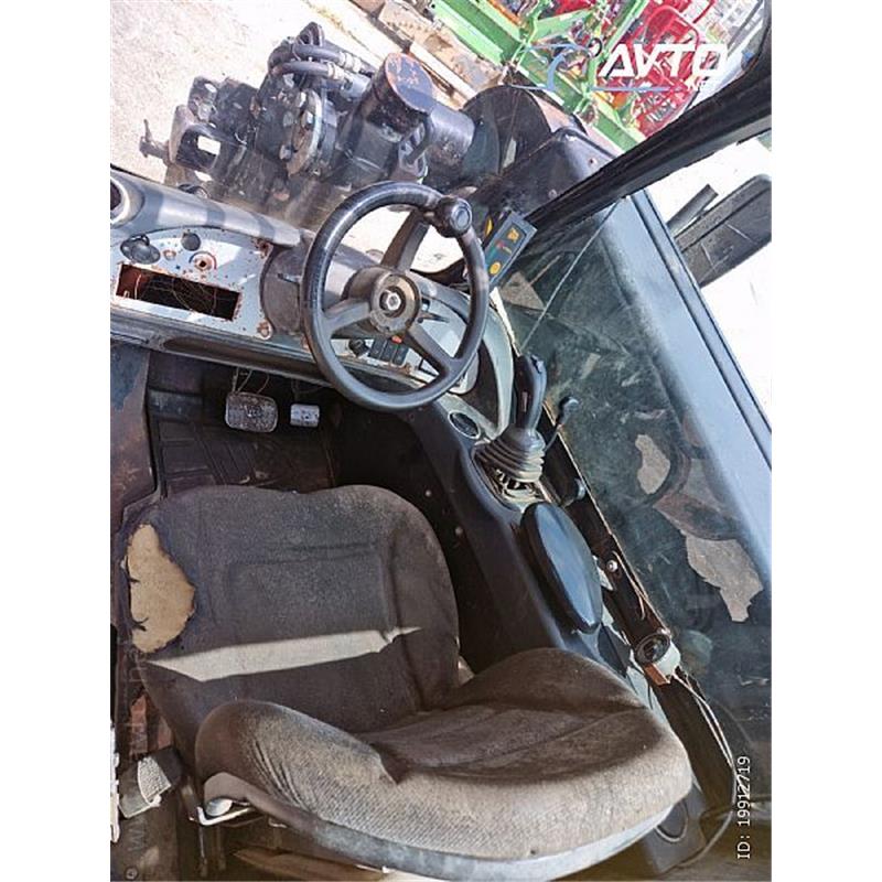 TELESKOPSKI NAKLADAČ JCB